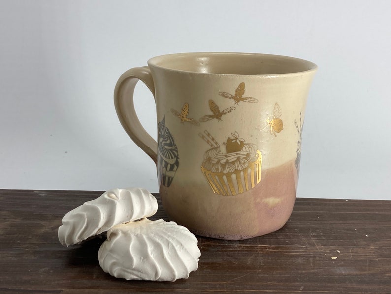 Cupcake Lover Christmas Personalized Mug, cup cake present, Baking Lover Gift, Cupcake Christmas, Cake Lover, pottery Coffee Mug