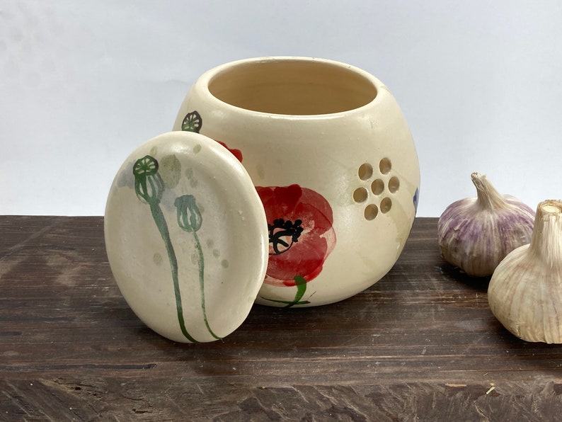 Kitchen storage keeper, tea keeper, Garlic holder, onion storage, Garlic jar, pottery garlic keeper