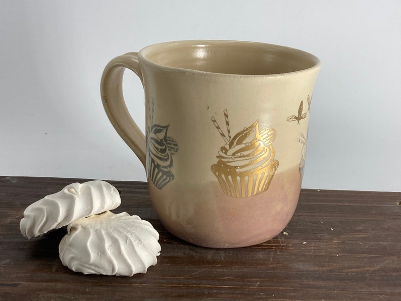 Cupcake Lover Christmas Personalized Mug, cup cake present, Baking Lover Gift, Cupcake Christmas, Cake Lover, pottery Coffee Mug