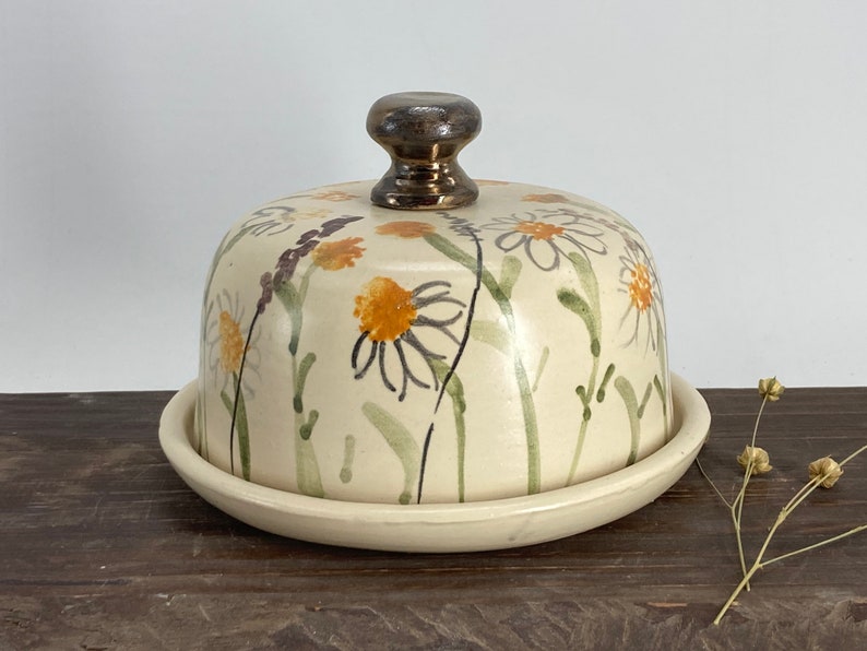Daisies Butter dish, Daisy Butter keeper, pottery butter dish, floral butter dish, pottery butter keeper