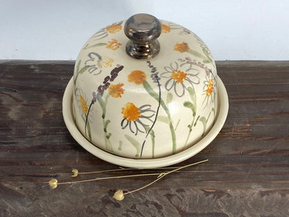 Daisies Butter dish, Daisy Butter keeper, pottery butter dish, floral butter dish, pottery butter keeper