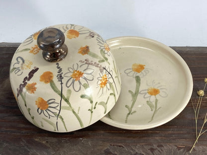 Daisies Butter dish, Daisy Butter keeper, pottery butter dish, floral butter dish, pottery butter keeper