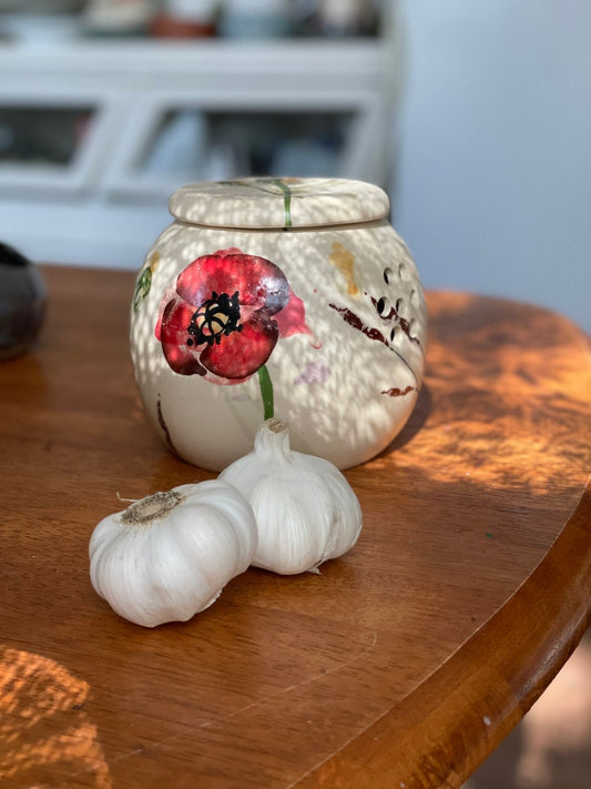 Kitchen storage keeper, tea keeper, Garlic holder, onion storage, Garlic jar, pottery garlic keeper