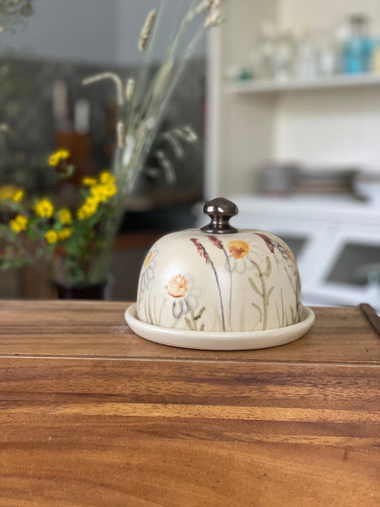 Daisies Butter dish, Daisy Butter keeper, pottery butter dish, floral butter dish, pottery butter keeper