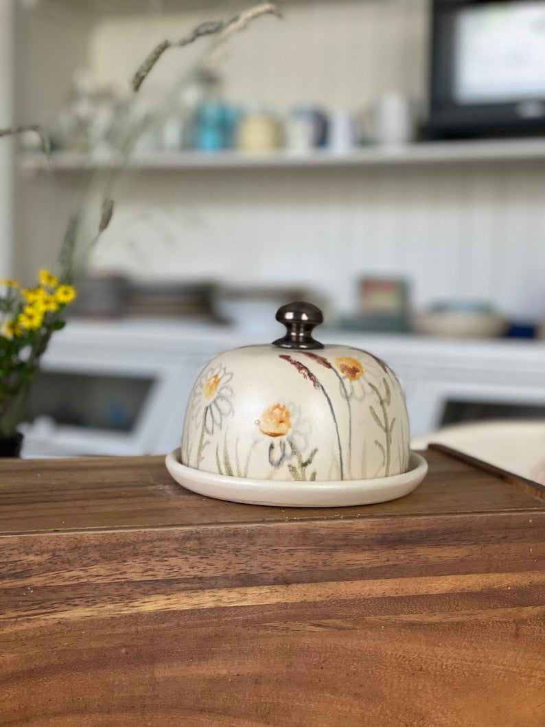 Daisies Butter dish, Daisy Butter keeper, pottery butter dish, floral butter dish, pottery butter keeper