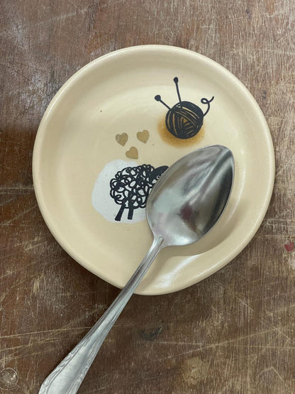 Knitting, yarn, Spoon Rest, Spoon Holder, spoon plate, soap holder, funny, sheep