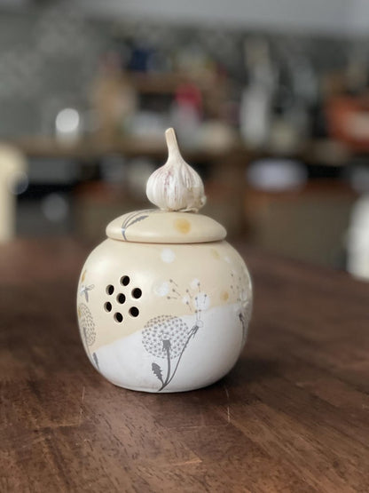 Garlic keeper, dandelion, onion storage, Garlic jar, pottery garlic keeper,