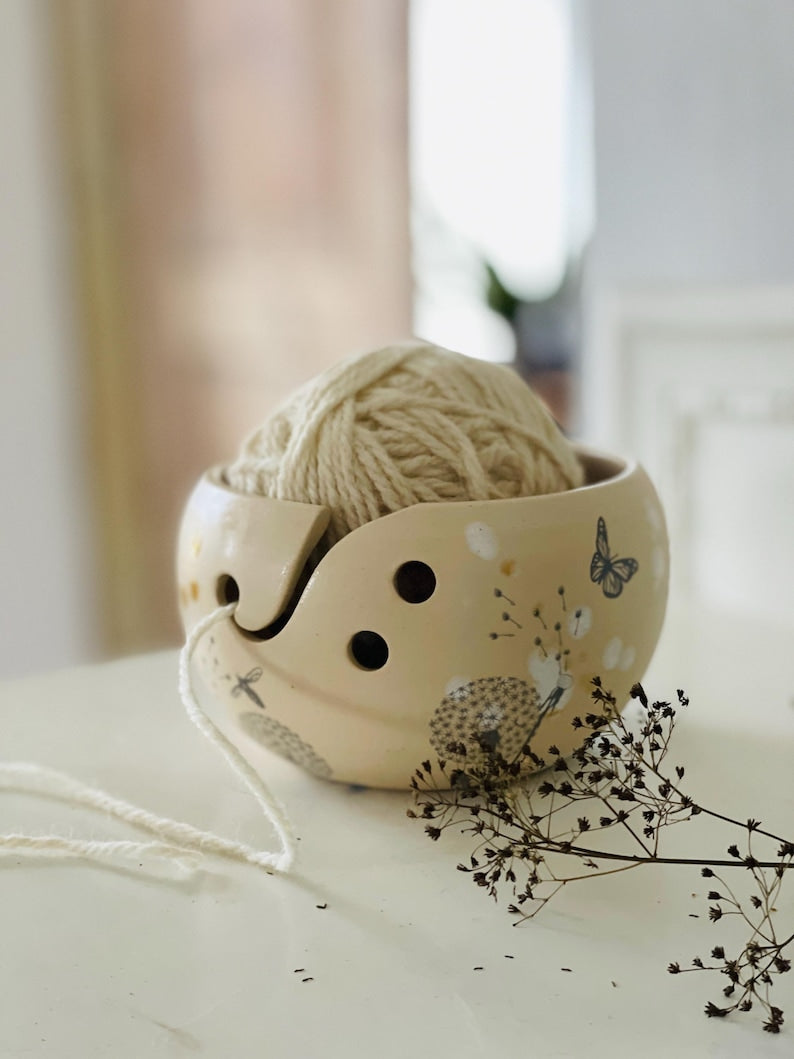 Dandelion yarn bowl, dandelion knitting bowl, ceramic yarn bowl, flower yarn bowl