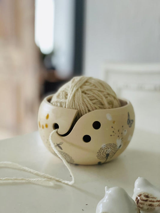 Dandelion yarn bowl, dandelion knitting bowl, ceramic yarn bowl, flower yarn bowl