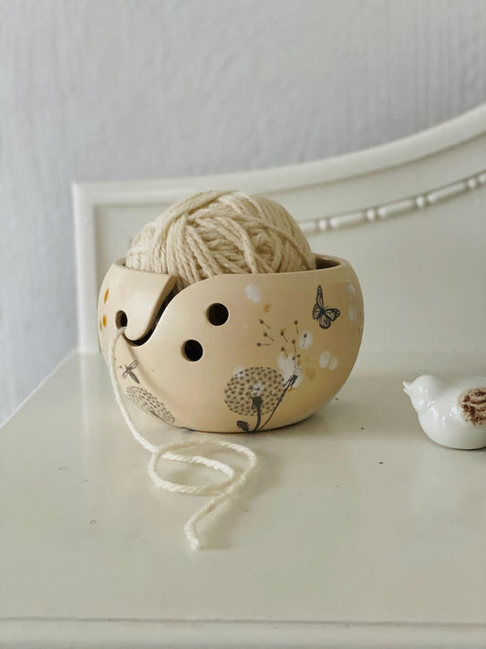 Dandelion yarn bowl, dandelion knitting bowl, ceramic yarn bowl, flower yarn bowl