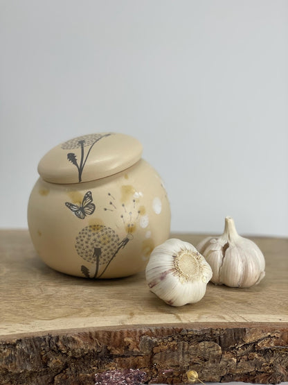 Garlic pot, salt pot, pottery, sugar pot, keeper