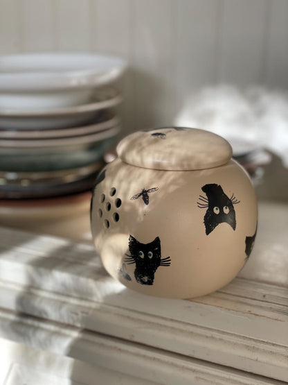 Black cat Garlic jar, pottery garlic keeper, funny