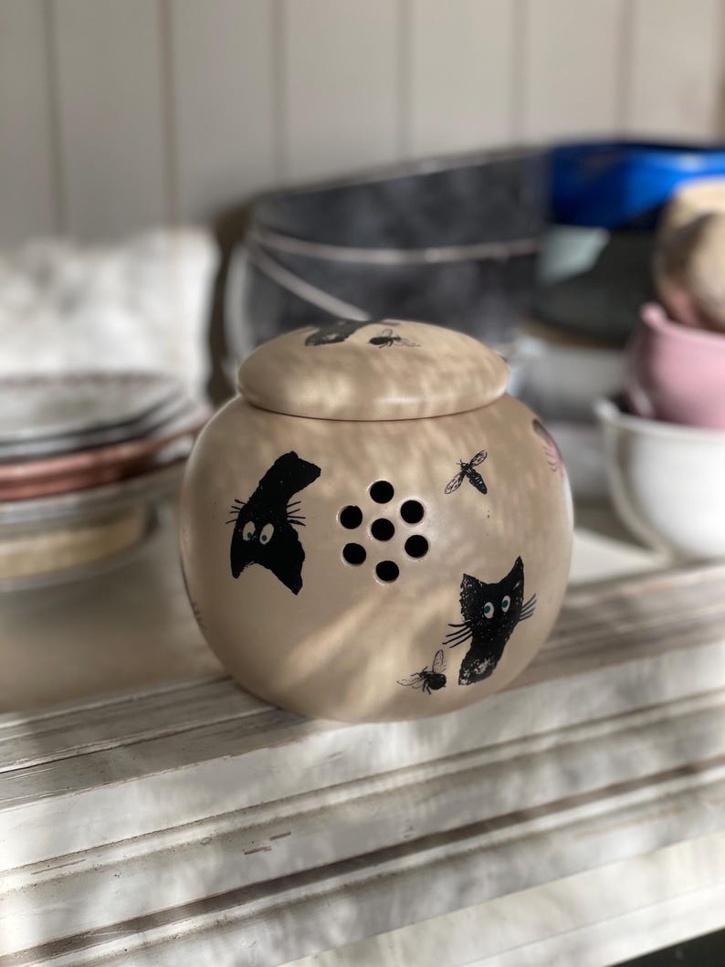 Black cat Garlic jar, pottery garlic keeper, funny