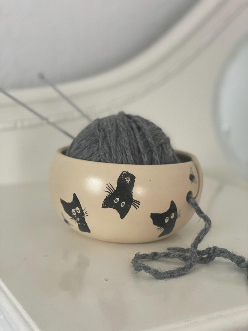 Ceramic Knitting Bowl, cat Yarn Bowl, Yarn bowl, funny yarn bowl, cat lovers