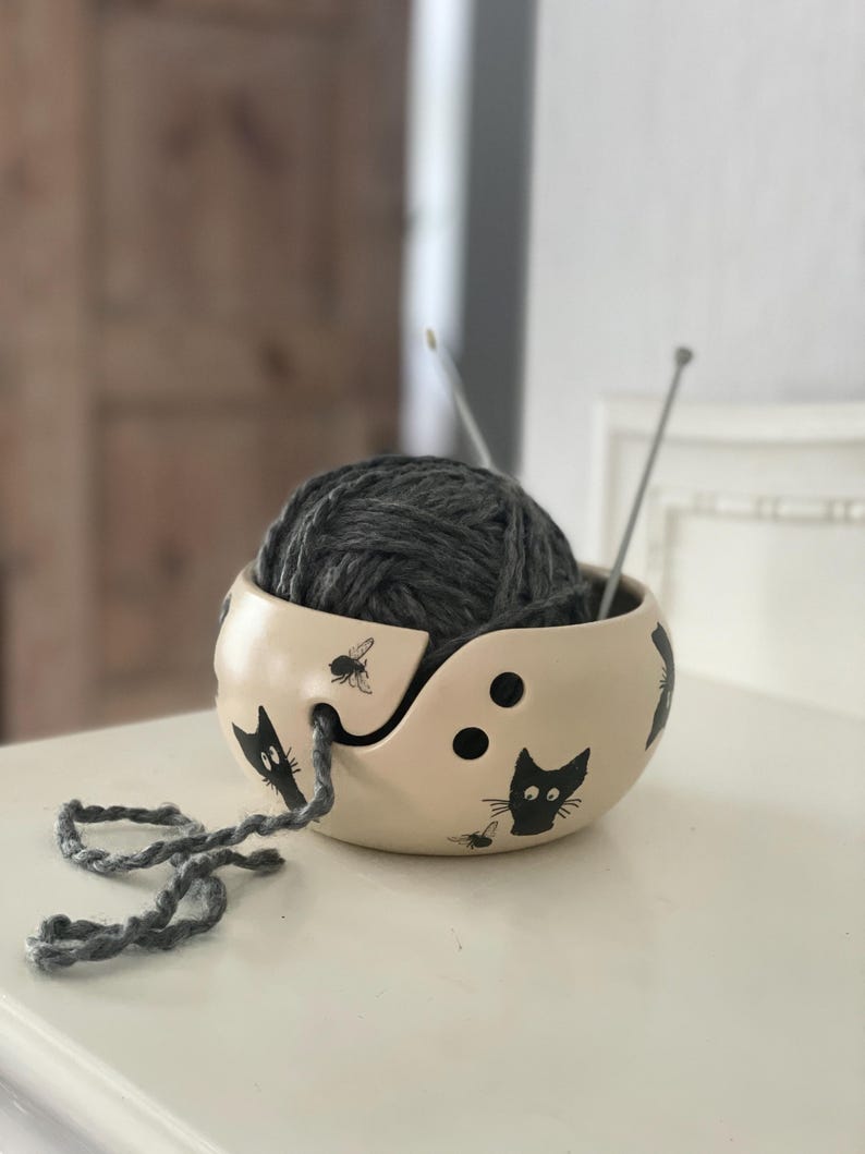 Ceramic Knitting Bowl, cat Yarn Bowl, Yarn bowl, funny yarn bowl, cat lovers