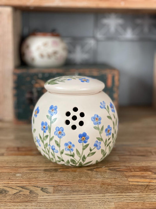 Garlic keeper, garlic jar, pottery, small blue flowers, forget me nots
