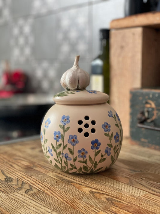 Garlic keeper, garlic jar, pottery, small blue flowers, forget me nots