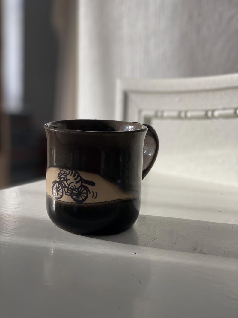 Cat mug, bicycle mug, cycling cat, bike fun, funny mug, cat lovers, gray black cup